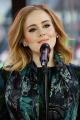 Adele firma uno de los contratos más cuantiosos en la historia de la música